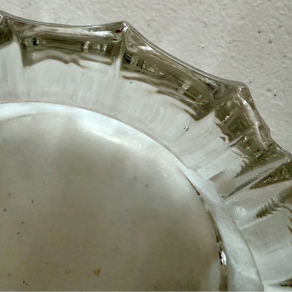 Vintage Heavy Clear Cut Glass Ashtray - MCM Scalloped Edge Decor - Picture 4 of 9